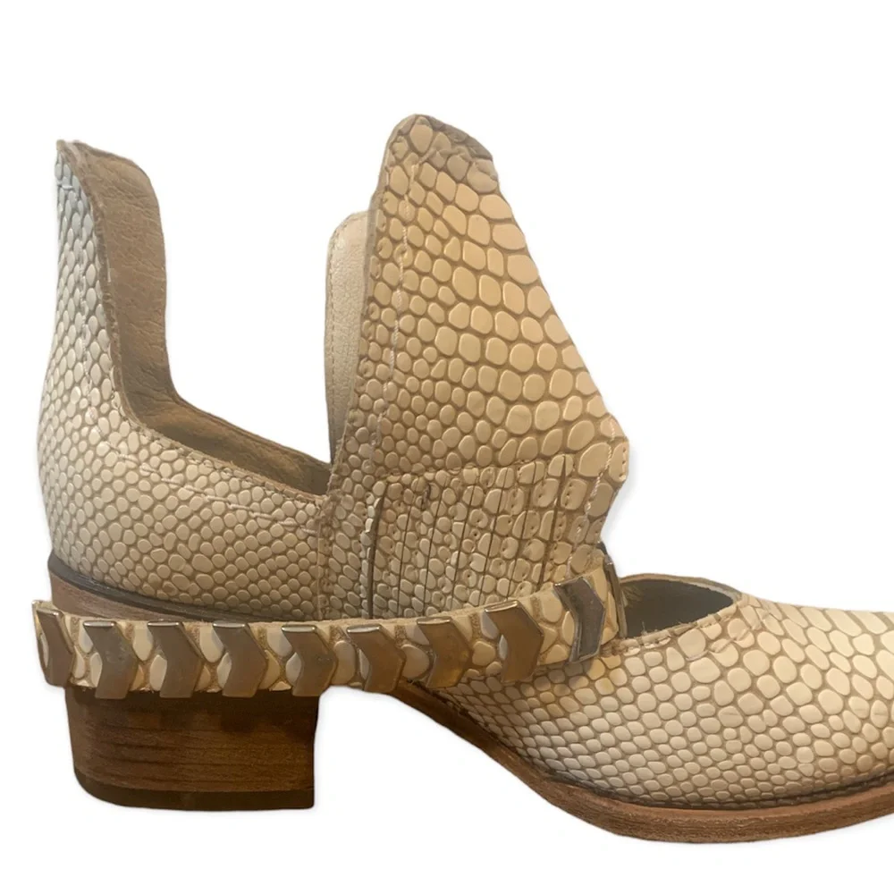 Freebird by Steven Cream Ankle Boots